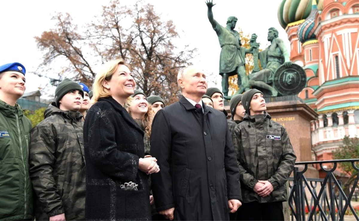 Putin: "Ermenistan ve Azerbaycan ile sürekli temas halindeyiz"