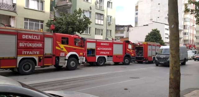 Sigara yakmaya çalıştı, kıyafetleri yanınca evde yangın çıktı