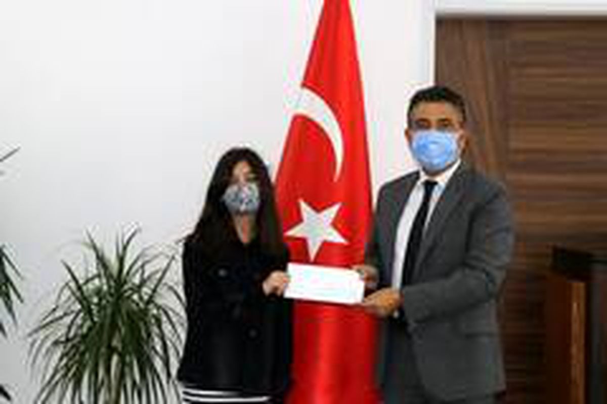 11 yaşında kazandığı ödülün yarısını depremzedelere bağışladı