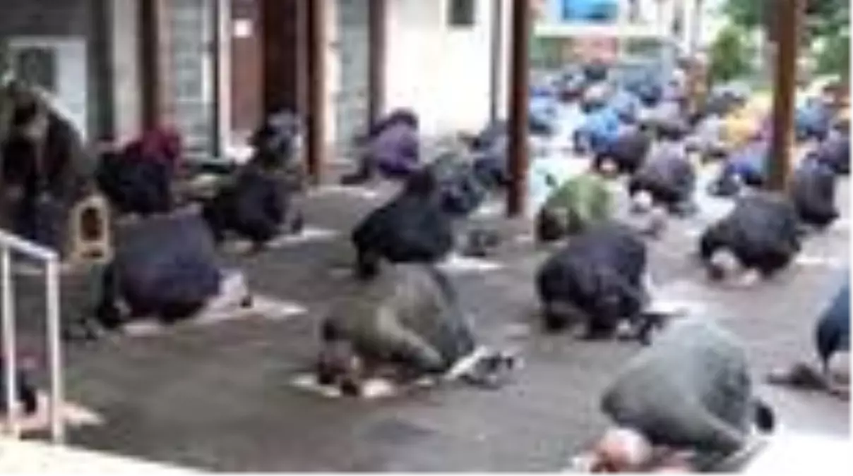 Giresun\'da bulunamayan kayıp 4 kişi için gıyabi cenaze namazı kılındı