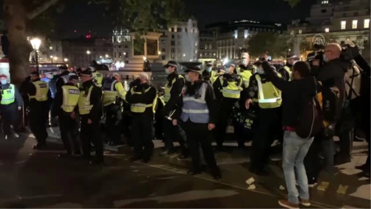 Son dakika haberleri... İngiltere\'de karantina protestosuna polis müdahale etti