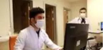 Koronavirüsü yenen Afgan doktor görevine döndü: Nefes alıp vermenin değerini anladım