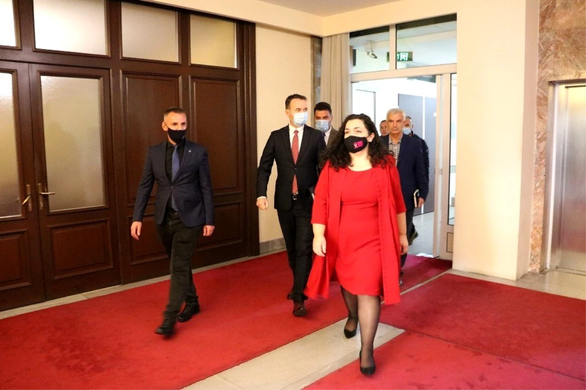 Kosova\'da Cumhurbaşkanlığı görevini Meclis Başkanı Osmani devraldı