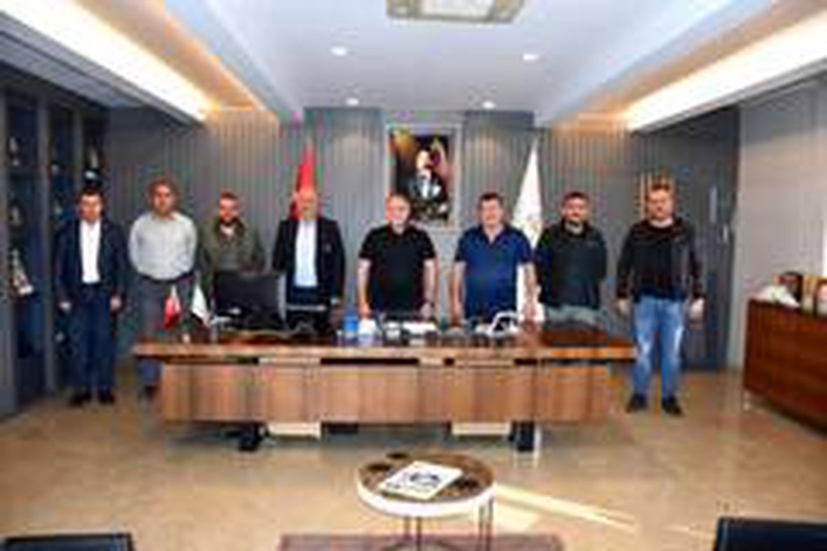 Meclis üyeleri Başkan Öndeş\'e destek için bir araya geldi