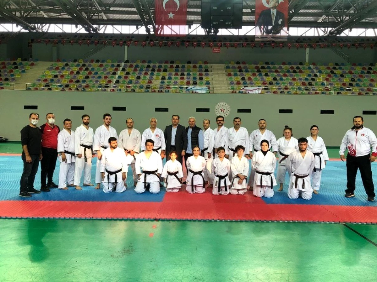 Türkiye Karate Federasyonu\'nun \'Antrenör Gelişim Seminerleri\' Trabzon\'da düzenlendi