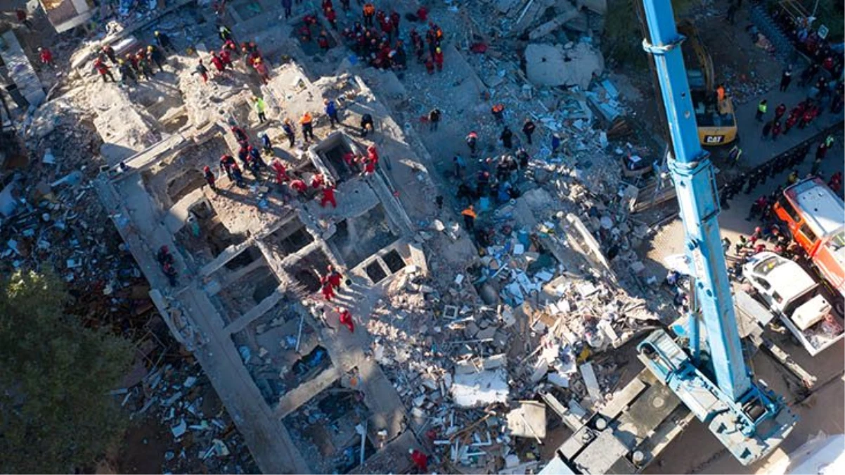 İzmir\'i yıkan depremde acı gerçek ortaya çıktı! Bayraklı\'daki binaların yıkılacağı 11 yıl önceden belliymiş