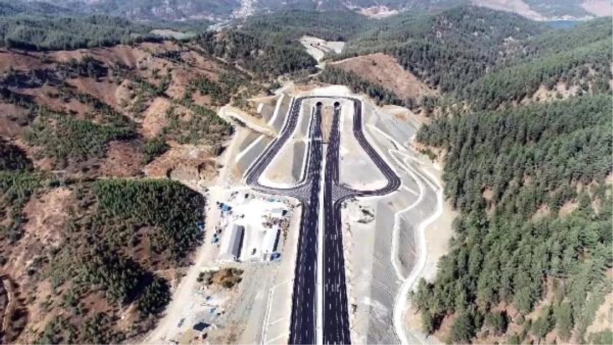 4.6 milyar liraya mal olan 11 tünelli yolda ilk araç sürüşünü Erdoğan yapacak