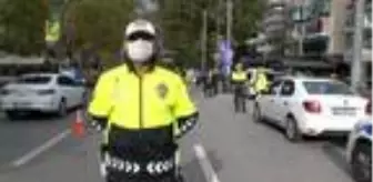 Bağdat Caddesi'nde toplu taşıma araçlarında koronavirüs denetimi