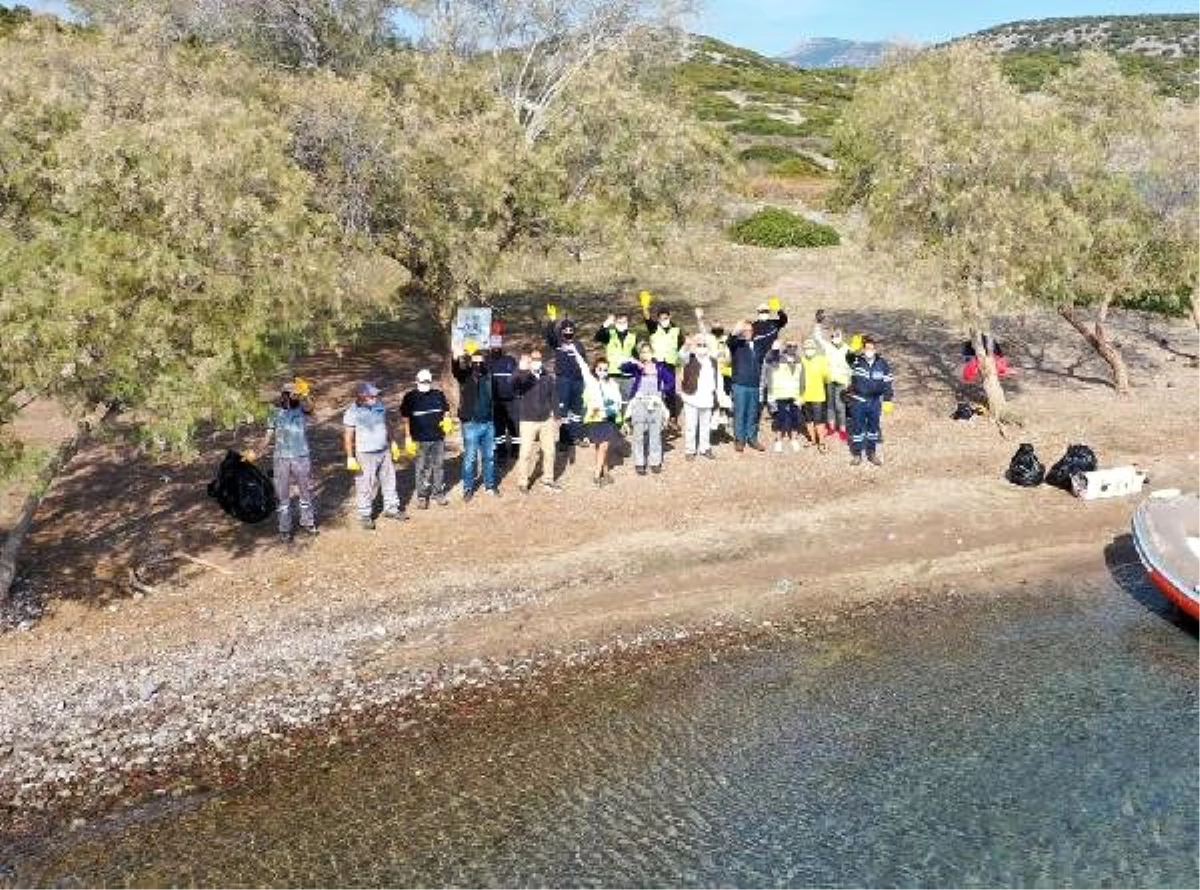 Ünlü sanatçılar Bodrum\'da yerden izmarit topladı