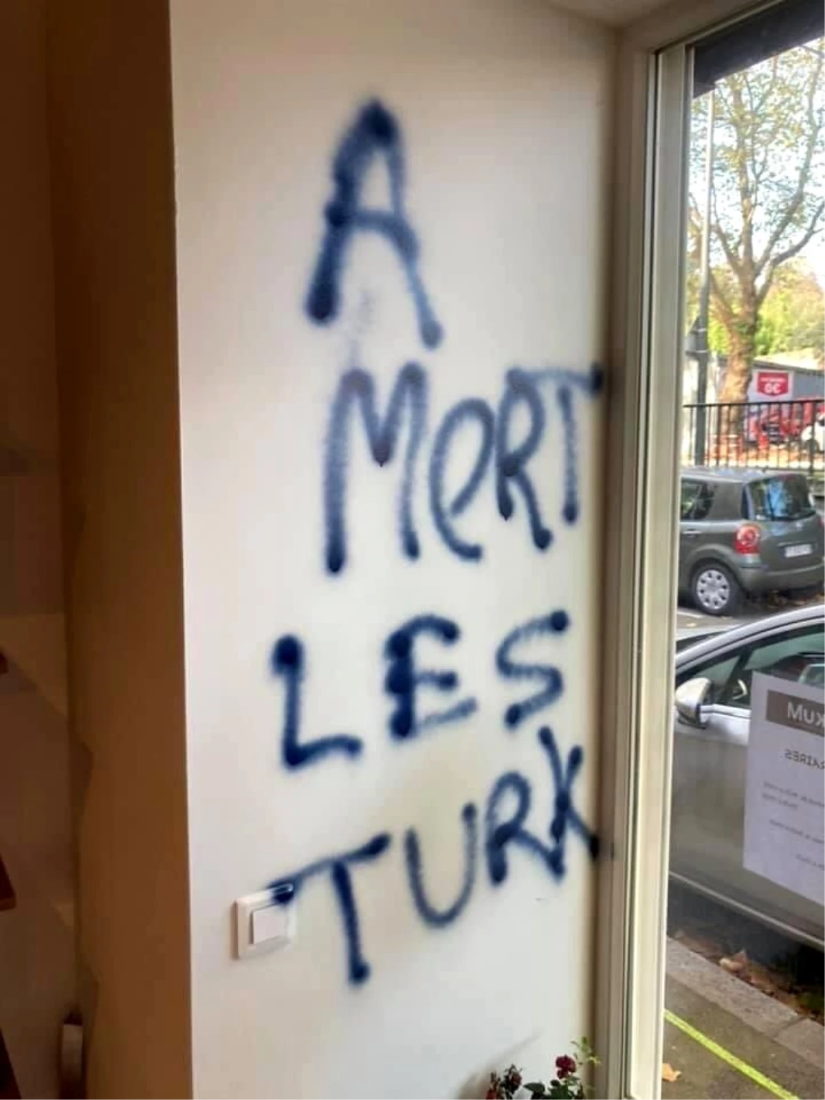 Fransa\'da Türklere ait kasap dükkanına bir haftada 2 kez ırkçı saldırı