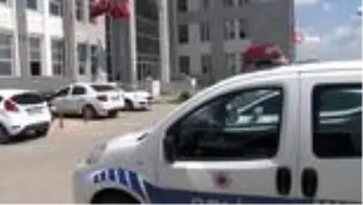 Kocaeli'de 3 evden 115 bin liralık ziynet eşyası çalan 4 şahıs yakayı ele verdi Kocaeli'de 3 evden 115 bin liralık ziynet eşyası çalan 4 şahıs yakayı ele verdi