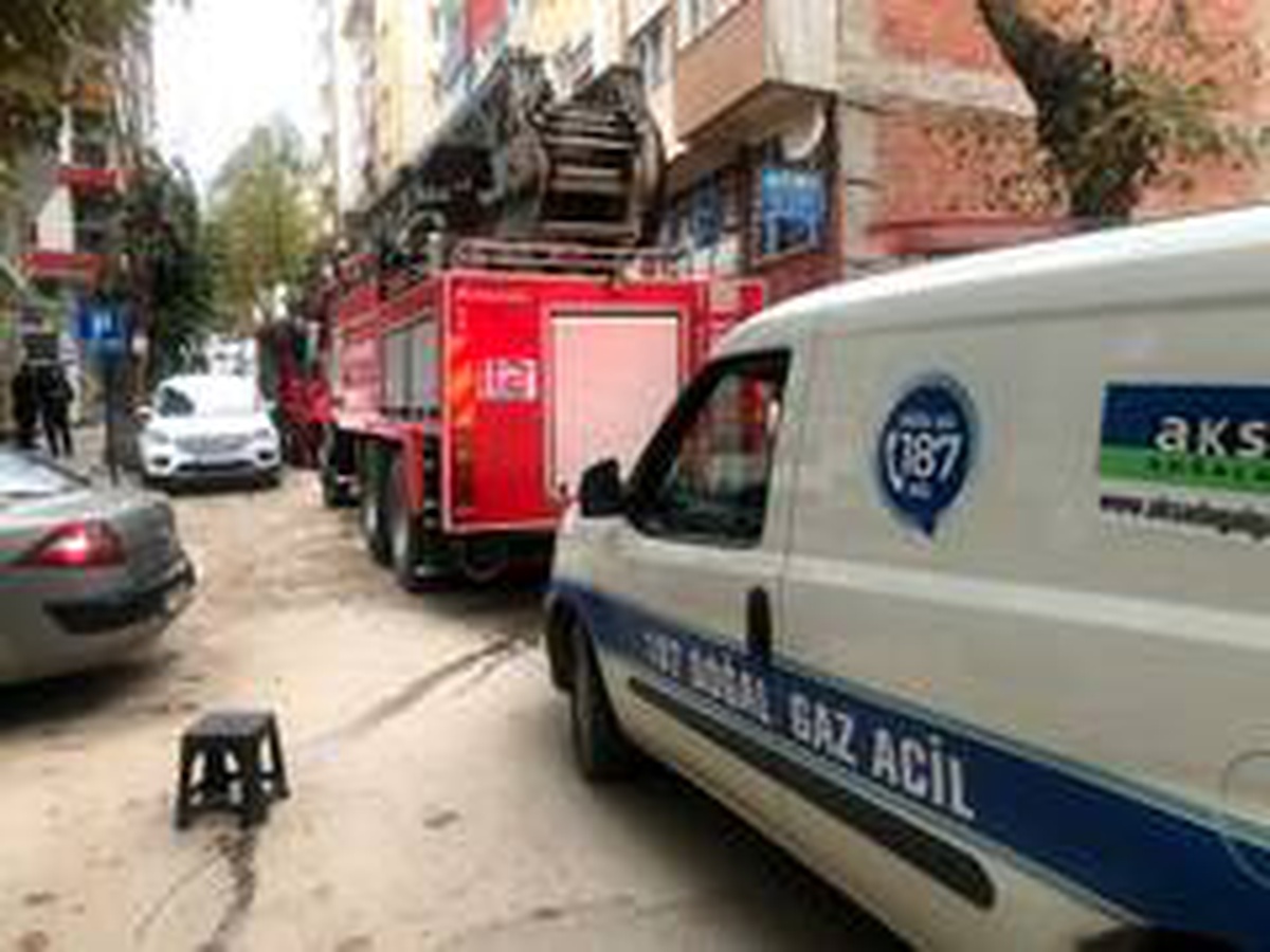 Ocakta unutulan yemek ekipleri alarma geçirdi