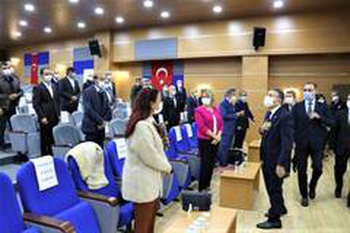 Vali Atay\'dan muhtarlara teşekkür