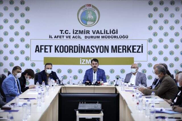 Bakan Kurum açıkladı: Depremzedeler için taşınma ve kira yardımı bugün başlıyor Bakan Kurum açıkladı: Depremzedeler için taşınma ve kira yardımı bugün başlıyor