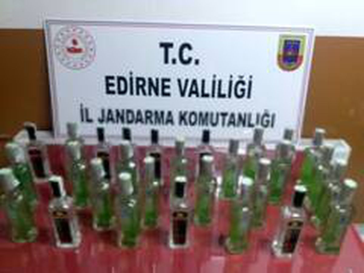 Son dakika: Edirne\'de 30 litre kaçak alkollü içki ele geçirildi