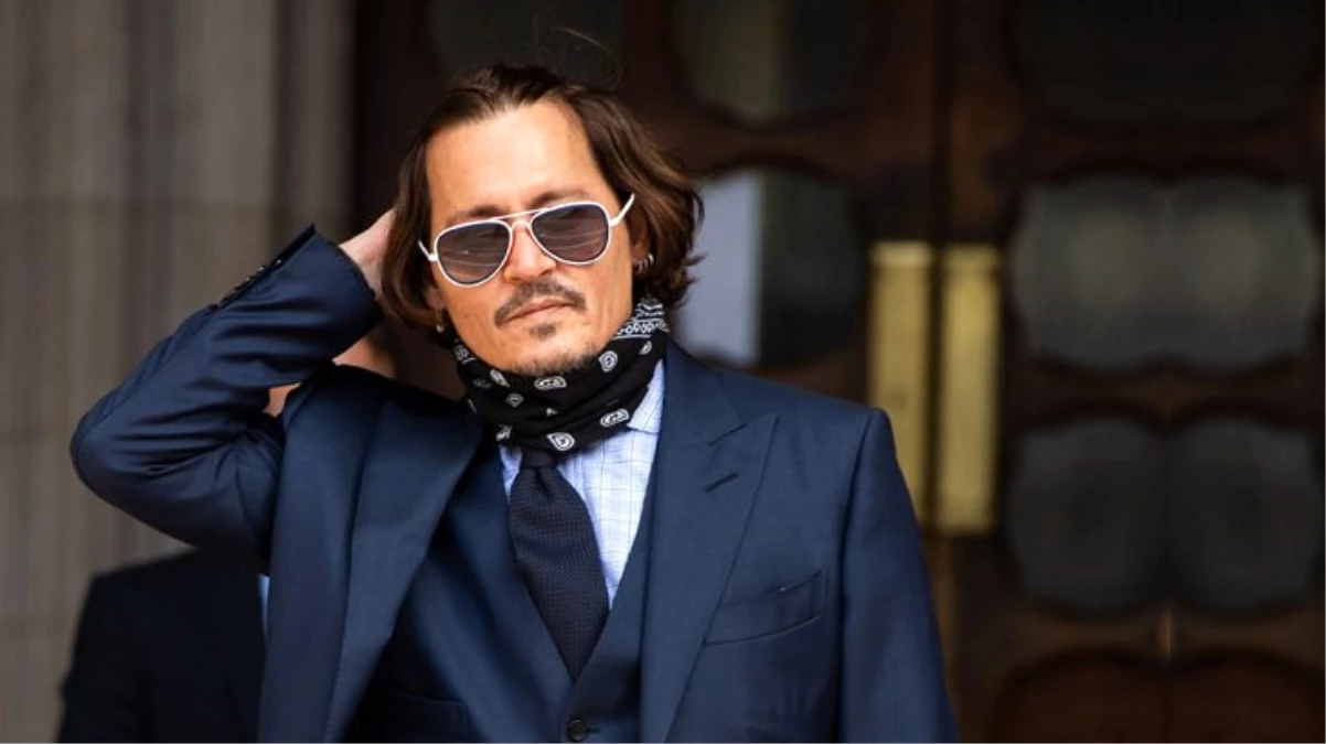 Eski eşine şiddet uyguladığı söylenen Johnny Deep, yeni filminin kadrosundan çıkarıldı