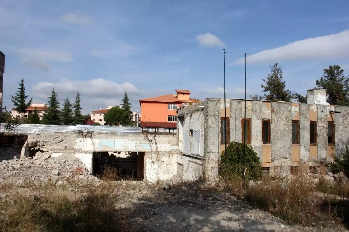 Isparta\'da güçlendirme çalışması durdurulan kent müzesi yeniden inşa edilecek