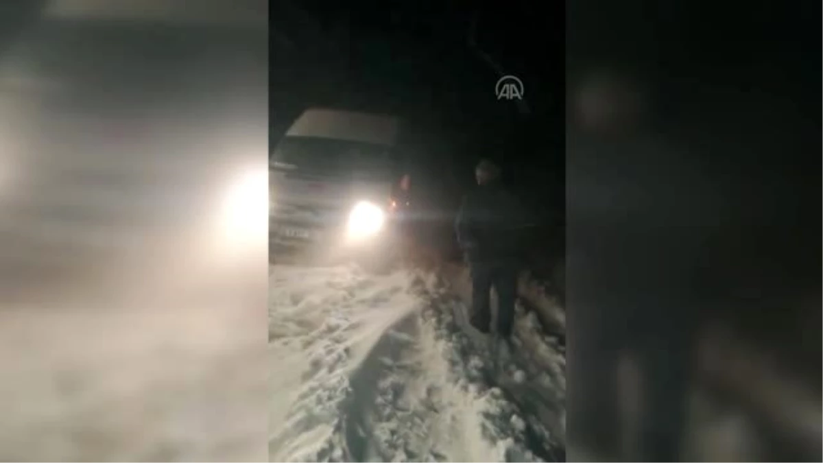 Karda mahsur kalan bir kişi kurtarıldı