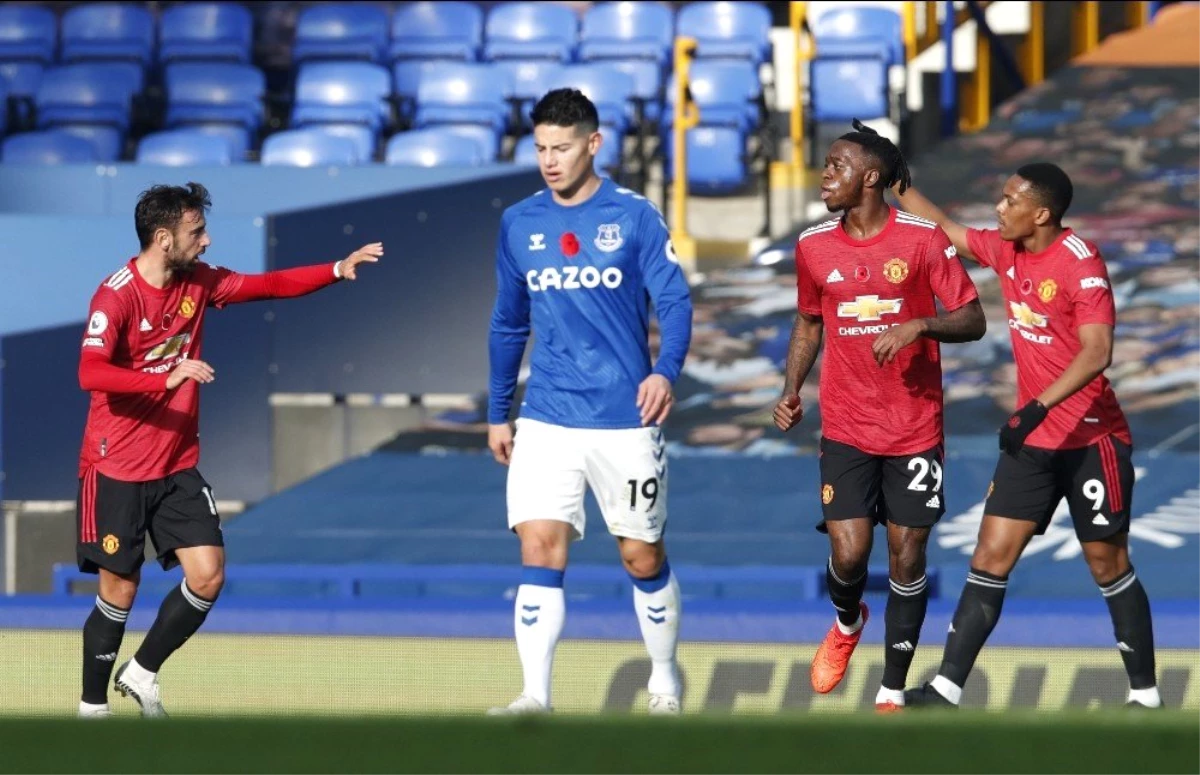 Manchester United deplasmanda Everton\'ı 3\'ledi