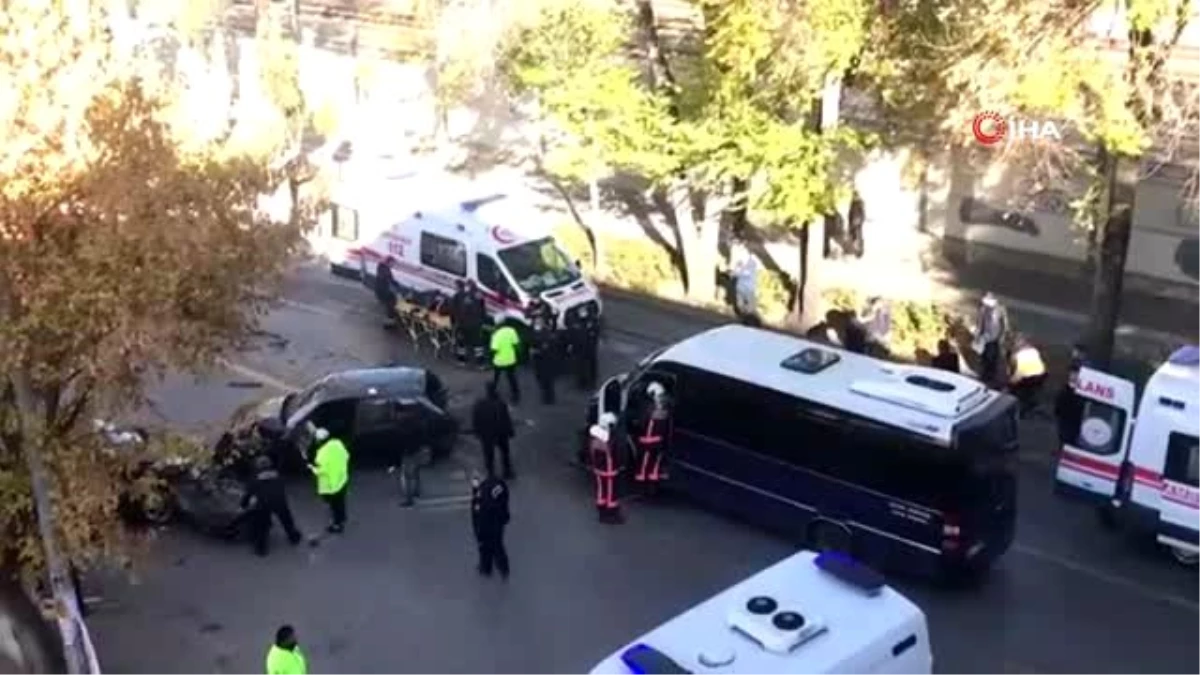 Son dakika haber! Ankara\'da 3 aracın karıştığı trafik kazasında 4 kişi yaralandı