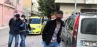 Bağ evlerinden hırsızlık yapan 2 şüpheli, yakalandı