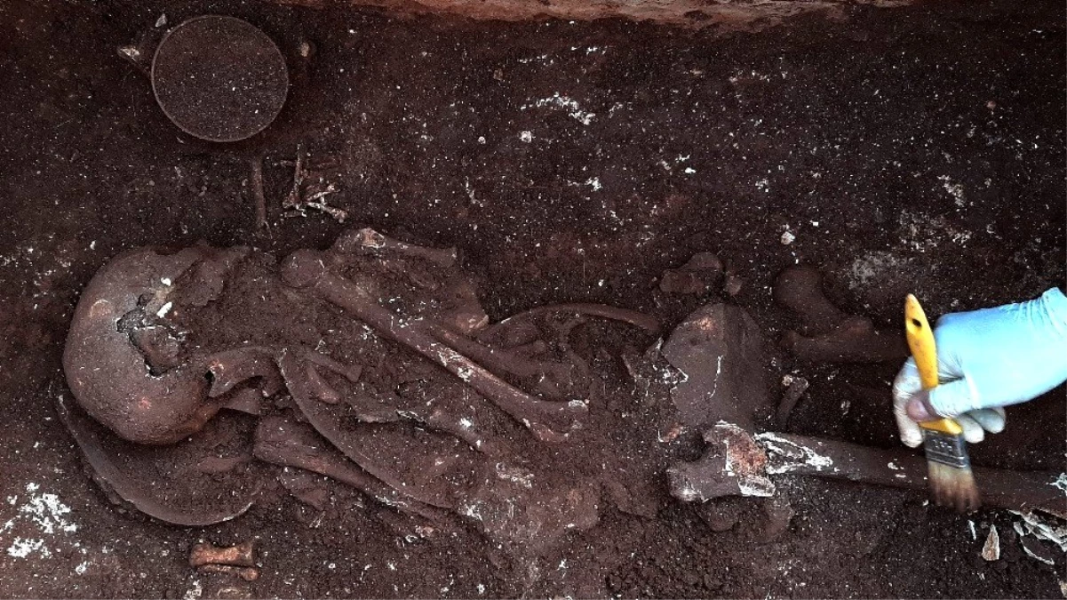 Perre Antik Kenti\'nde 1500 yıllık bozulmamış iskelet bulundu