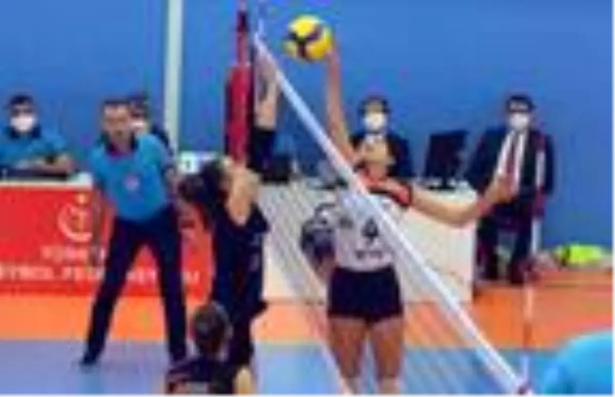 Turkuaz Seramik OSB Teknik Koleji - Generali Sigorta Sakarya Voleybol: 3-1