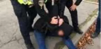 Son dakika... Ukrayna'da bir kişi yoldan geçenlere bıçakla saldırdı: 2 ölü, 8 yaralı