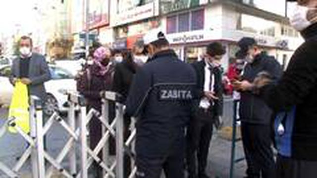 Esenler Dörtyol Meydanı'nda HES kodu uygulaması