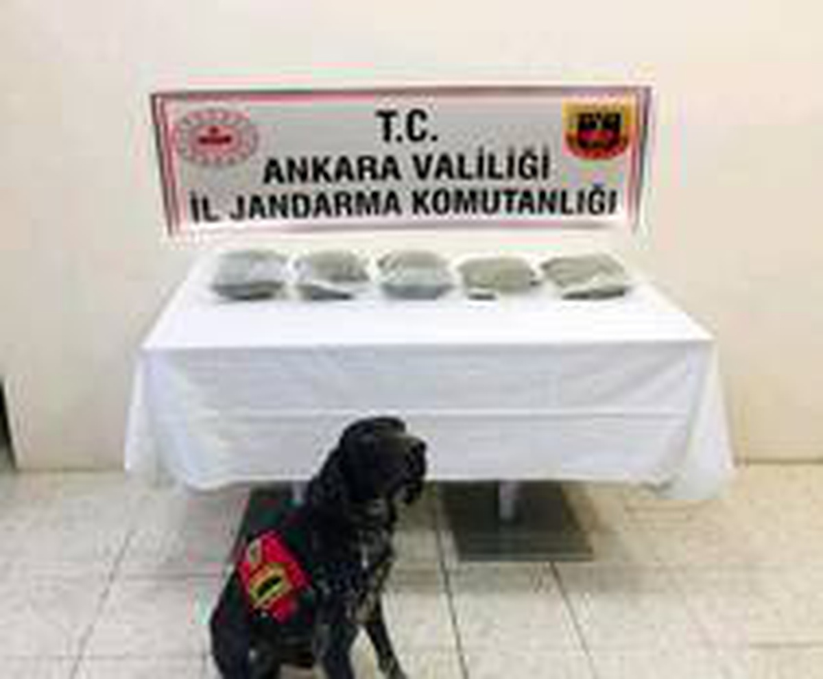 Jandarma adım adım takip etti, uyuşturucu tacirini otobüste yakaladı