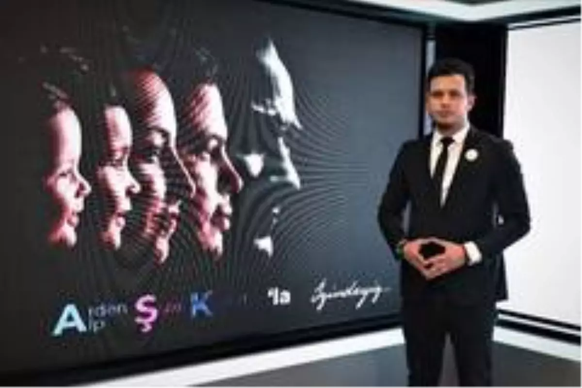 10 Kasım\'da işitme engelliler için Gençliğe Hitabeyi ekrandan betimledi