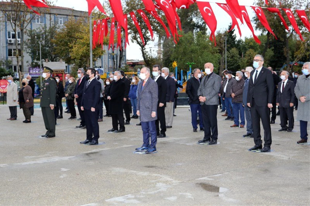 Atatürk, Bayrampaşa\'da törenle anıldı