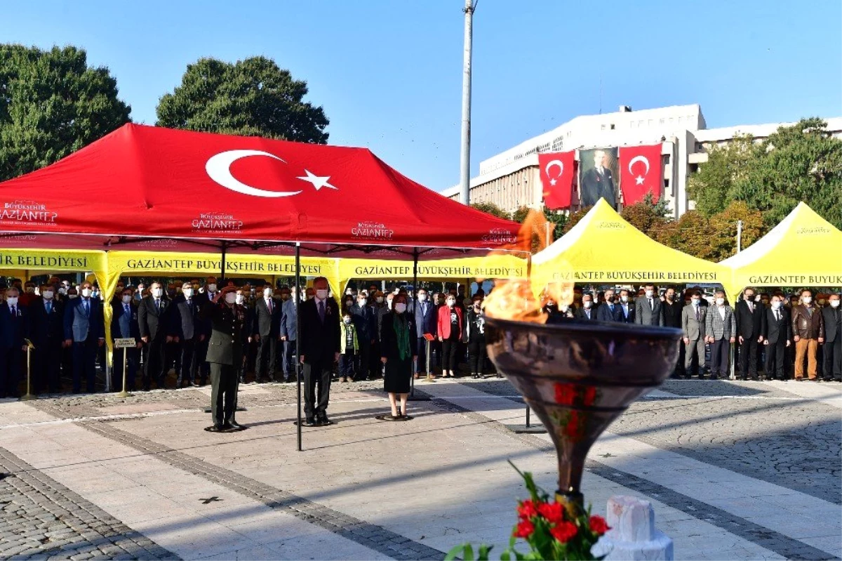 Atatürk ölümünün 82. yılında Gaziantep\'te anıldı