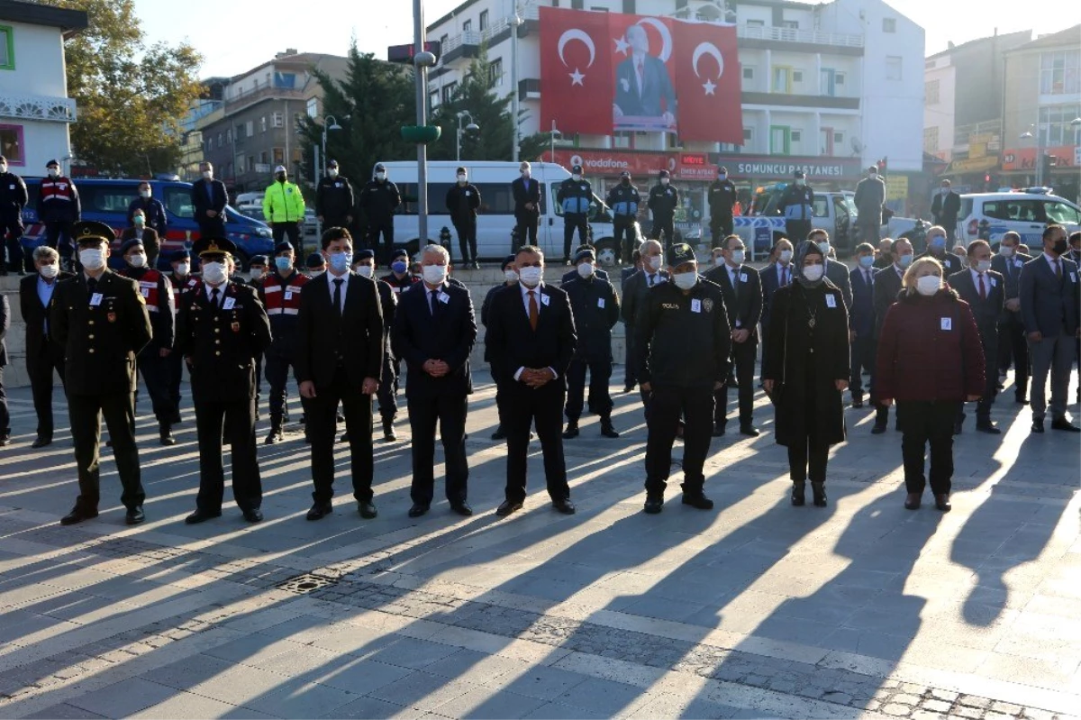 Atatürk\'ün ebediyete intikal edişinin 82. yılı