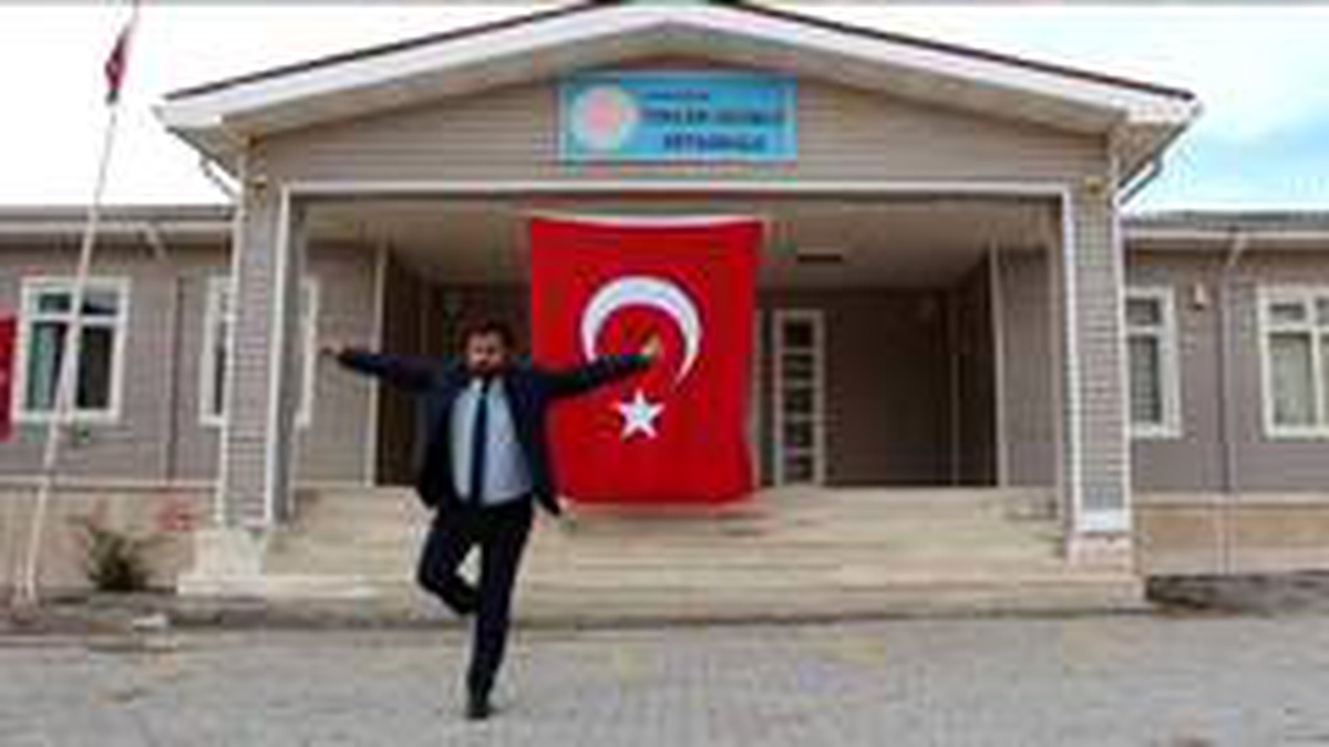 Atatürk\'ün ebediyete intikalinin 82. yıldönümü