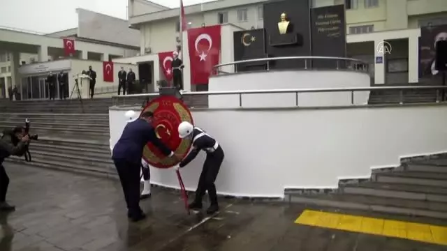 Büyük Önder Atatürk'ü anıyoruz