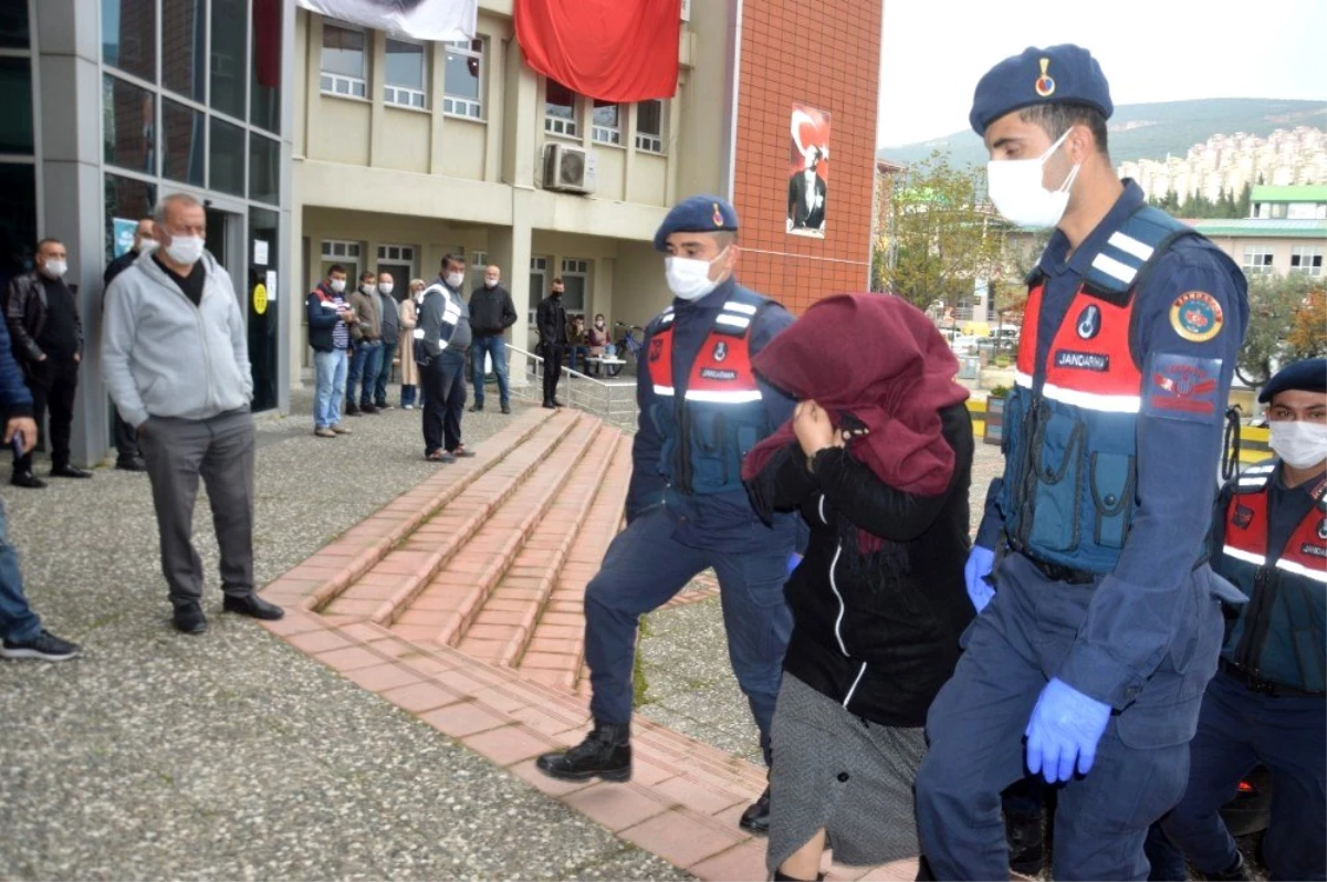 Cinayet zanlısı kadın adliyeye sevk edildi