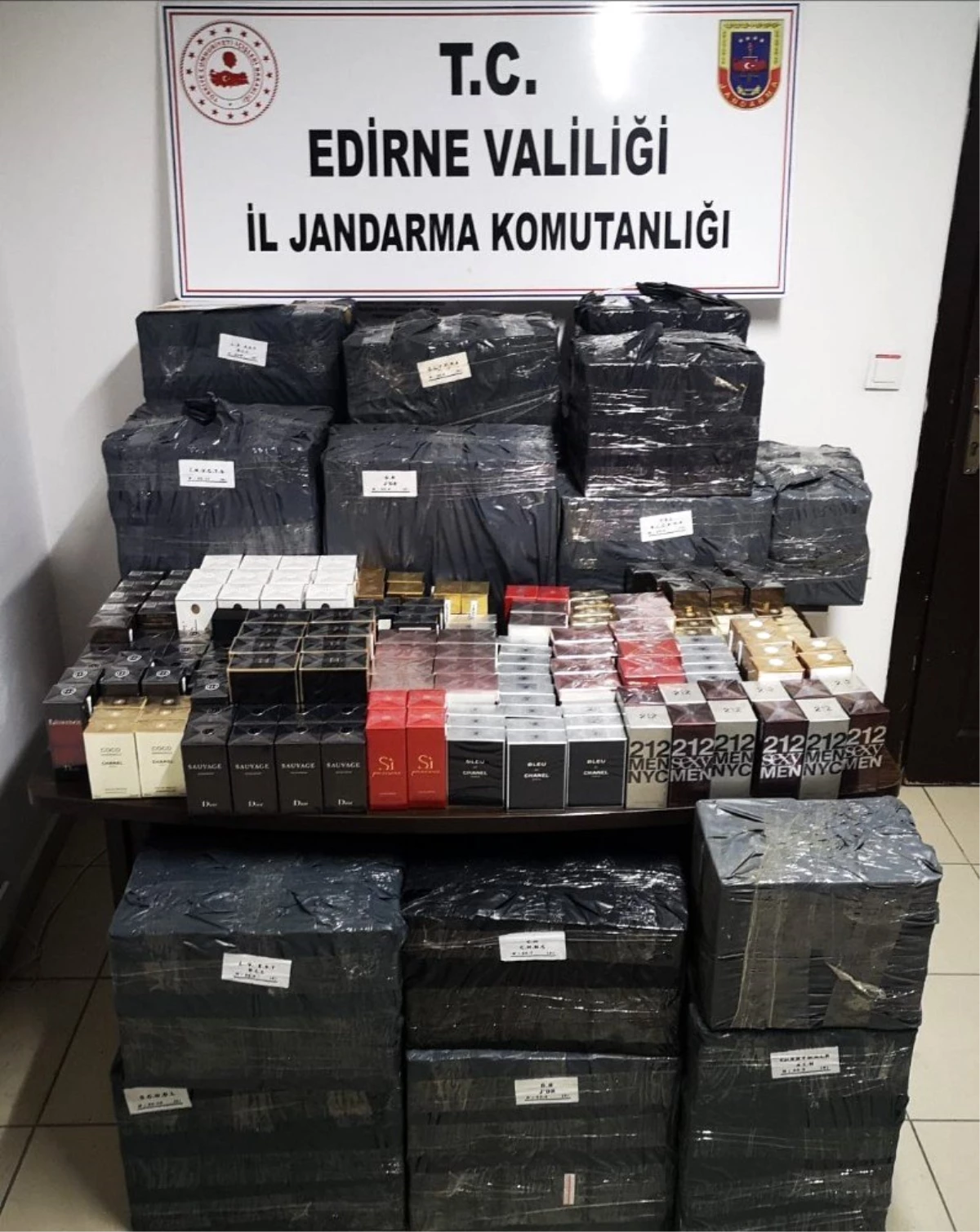 Edirne\'de kaçak parfüm operasyonu