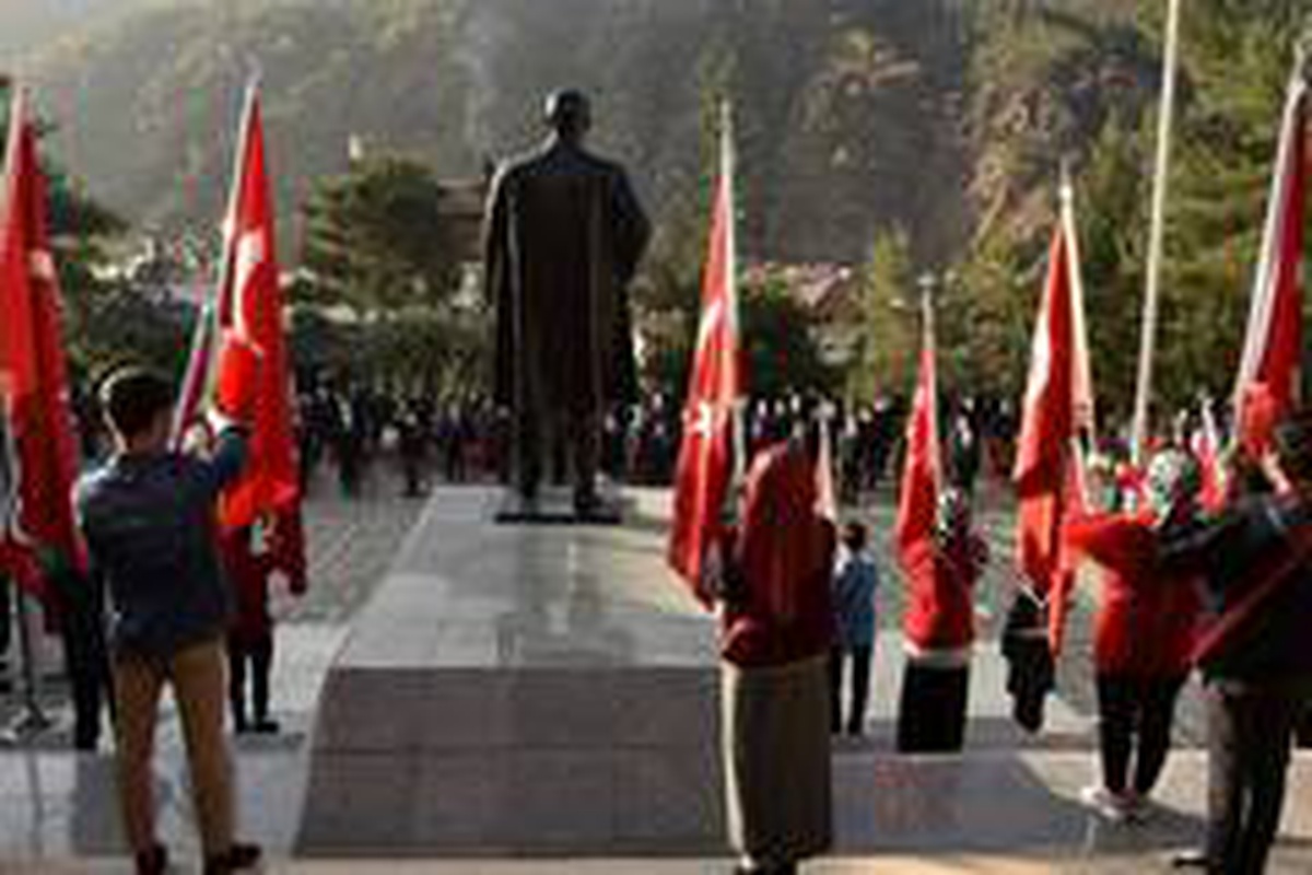 Gazi Mustafa Kemal Atatürk vefatının 82. yılında Gümüşhane\'de anıldı