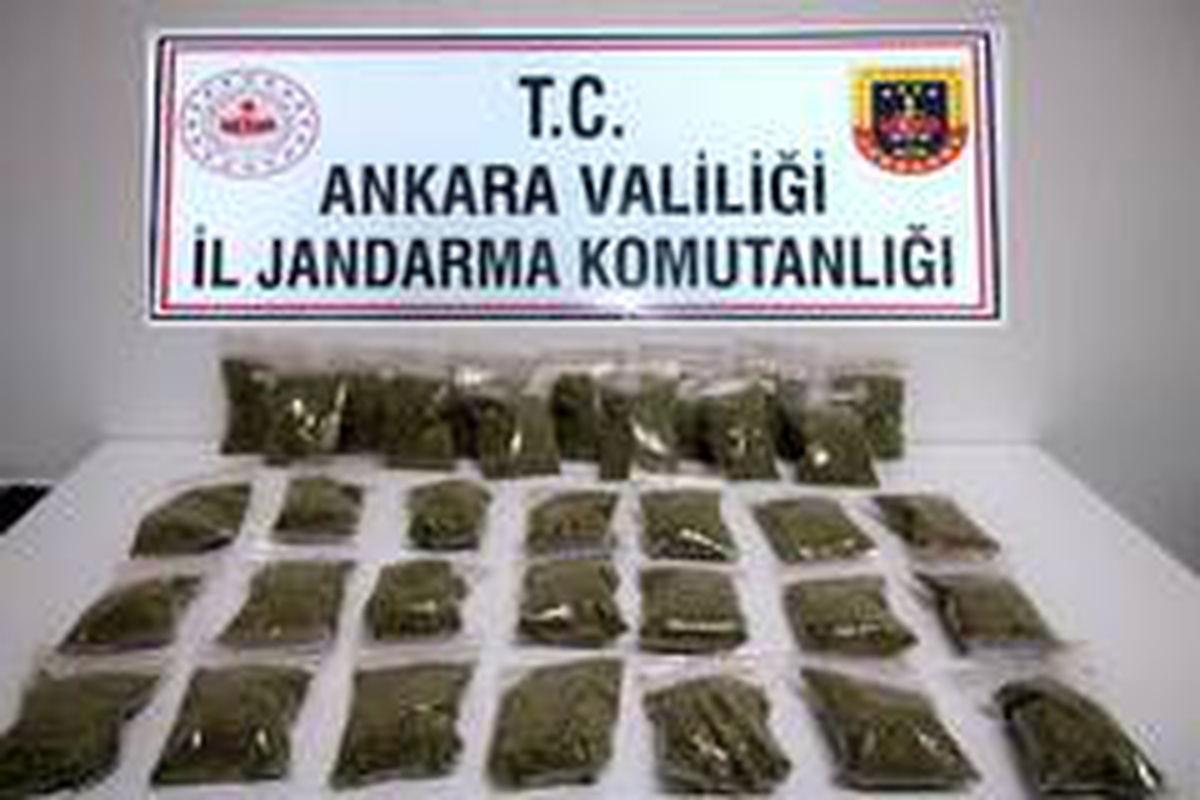 Jandarma uyuşturucu tacirini adım adım takip edip yakaladı