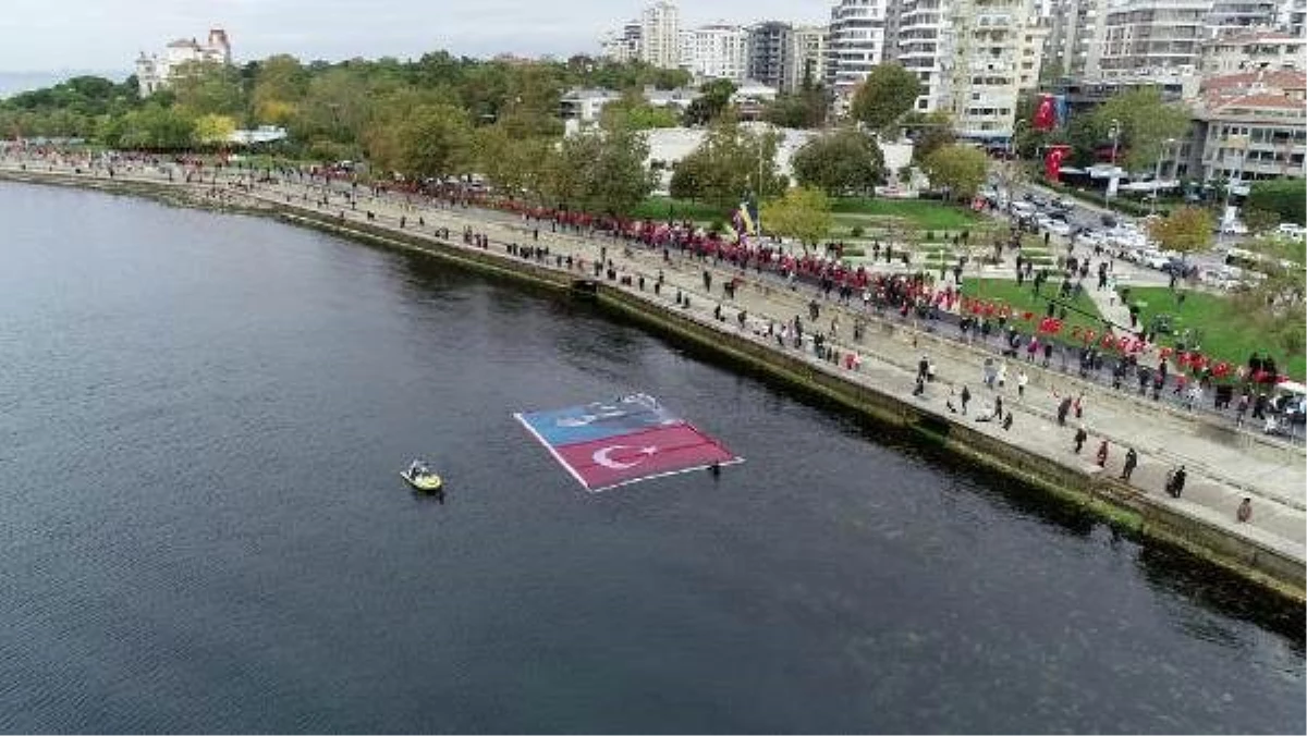 Kadıköy\'de 10 Kasım\'da "Ata\'ya saygı zinciri" oluşturuldu