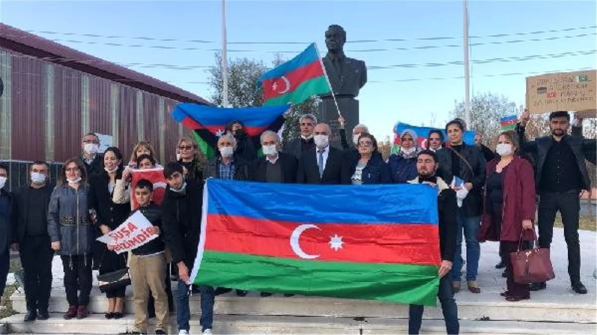 Kars\'ta Azerbaycan Bayrak Günü kutlandı