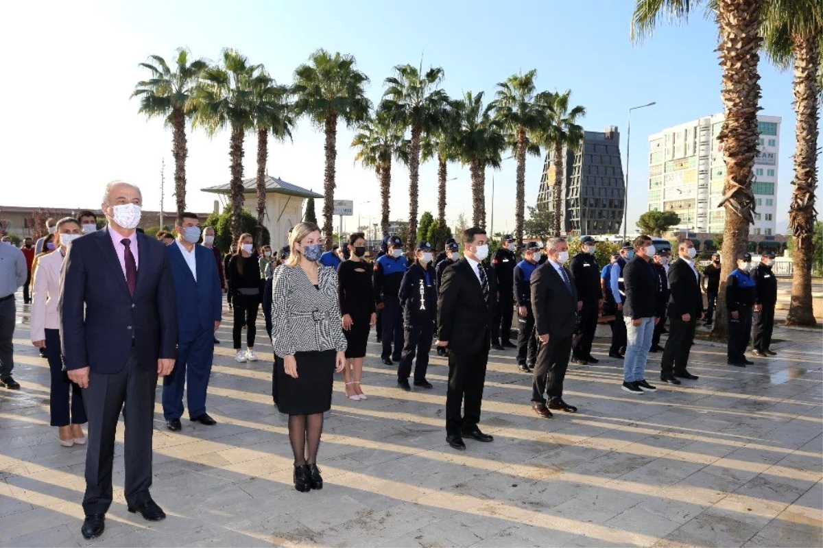 Kepez\'de 10 Kasım Atatürk\'ü anma töreni