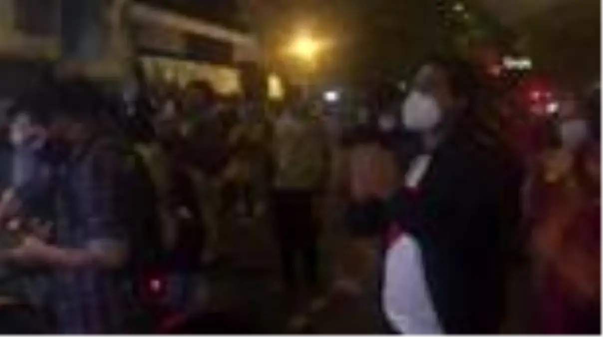 Peru Devlet Başkanı Vizcarra görevden alındı, sokaklar karıştı