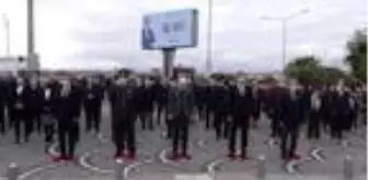 Silivri'de Ata'ya saygı duruşu