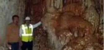 Yozgat'ta inşaat kazısında, yeraltı mağarası bulundu