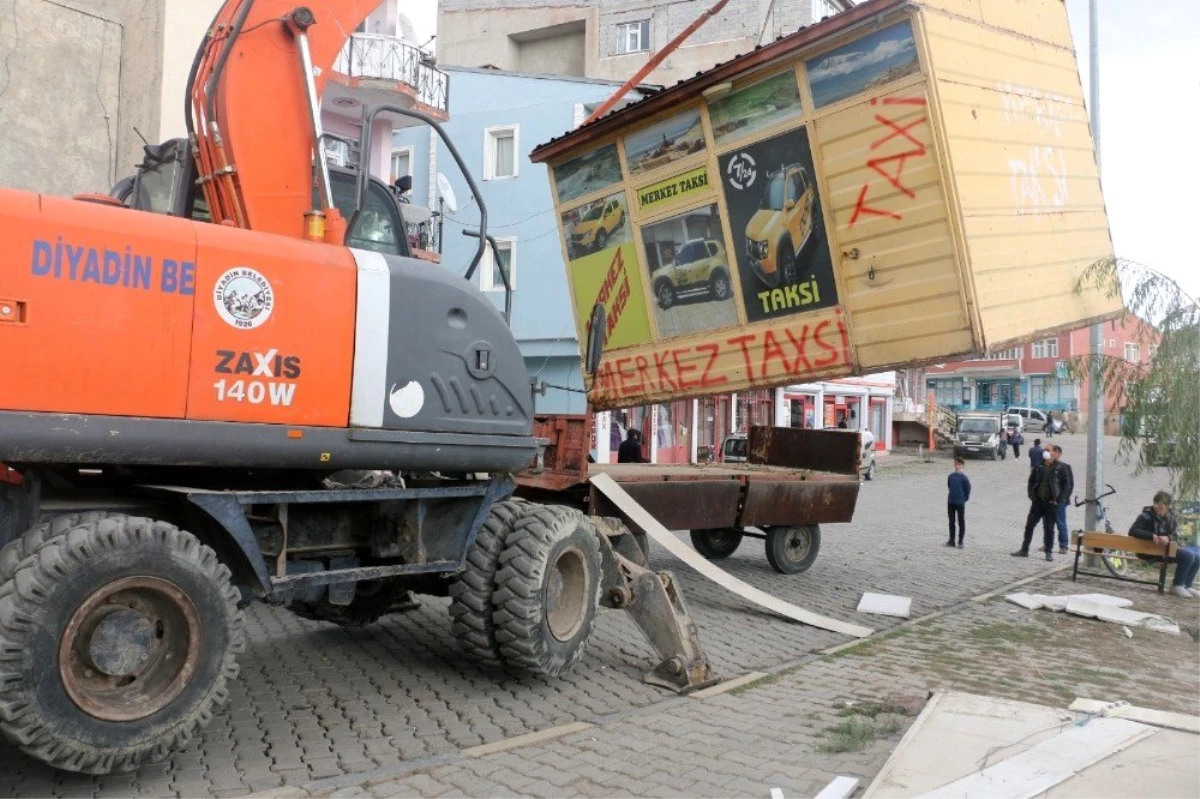 Ağrı Diyadin\'deki merkez taksi durakları yenileniyor