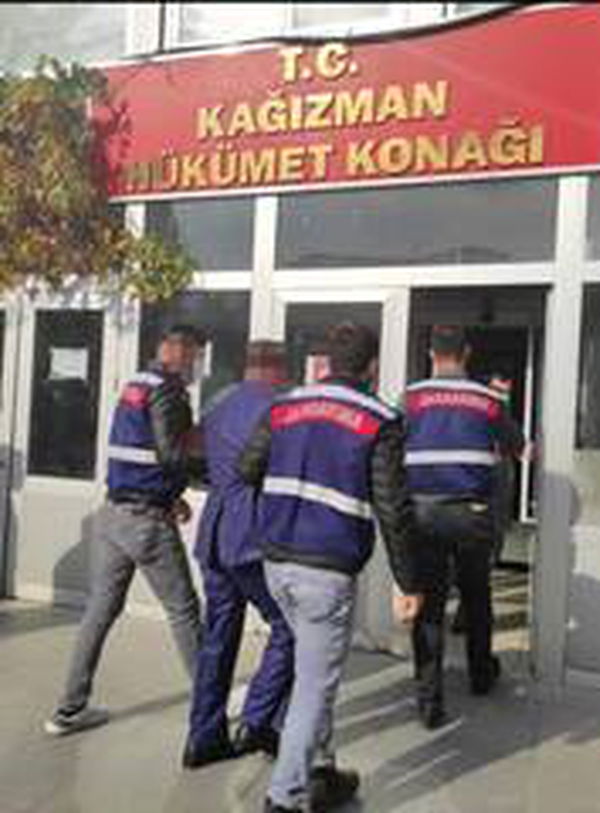 Kars\'ta JASAT 15 yıllık olayın zanlılarını yakaladı