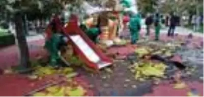 son dakika haber kucukcekmece de tepki goren parktaki gorseller sokulduek bilgilerle son dakika
