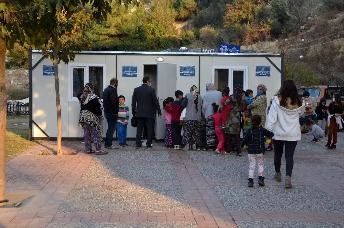 Kuşadası Belediyesi\'nden depremzedeler psikolojik destek